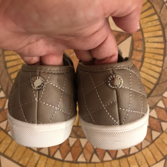 Steve Madden Ecentrq Shoes - Picture 2 of 3